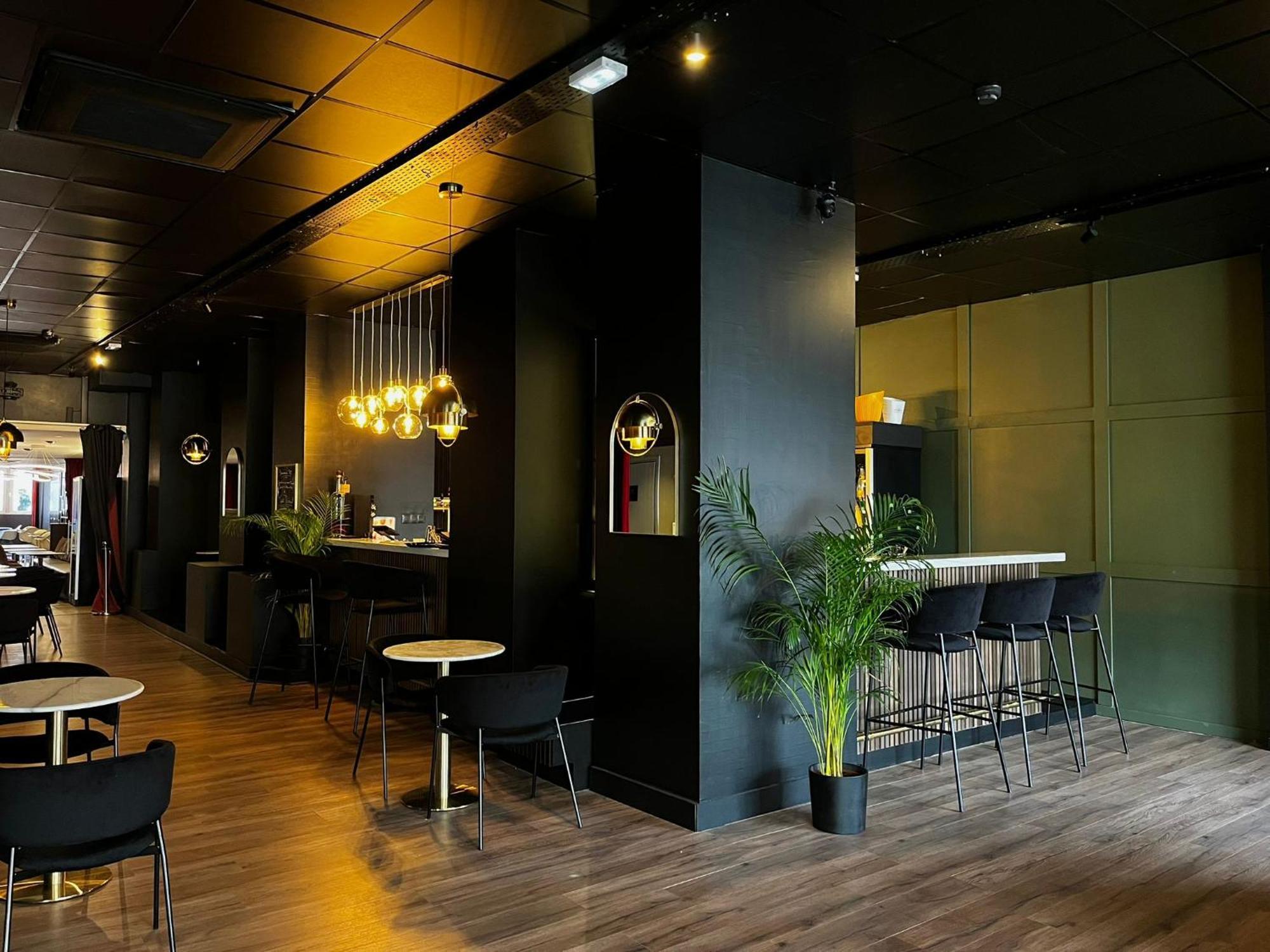 & Le Renard Centre Hotel